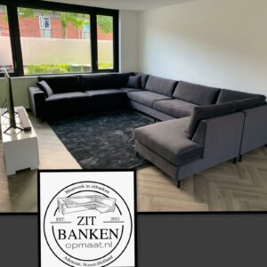 Bank met keerbare kussen